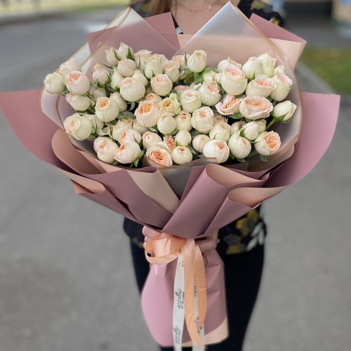 Пионовидные розы Love