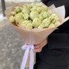 Белый букет пионовидных и кустовых роз