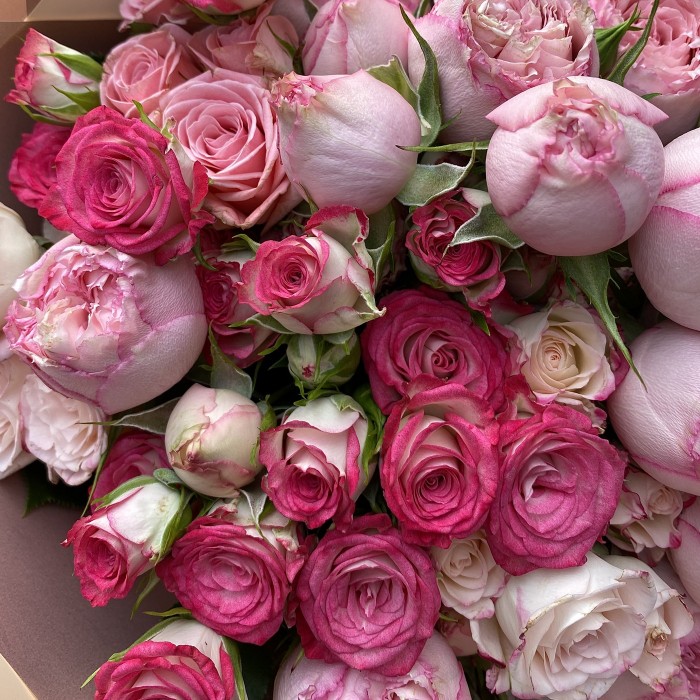 Букет Пинк Блоссом из микса розовых роз