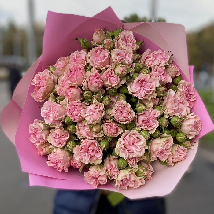 Букет из кустовых роз Sweet flow