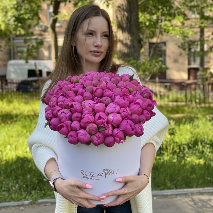 101 малиновый пион в коробке