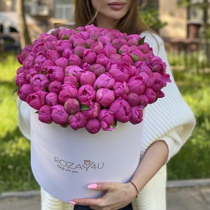 101 малиновый пион в коробке