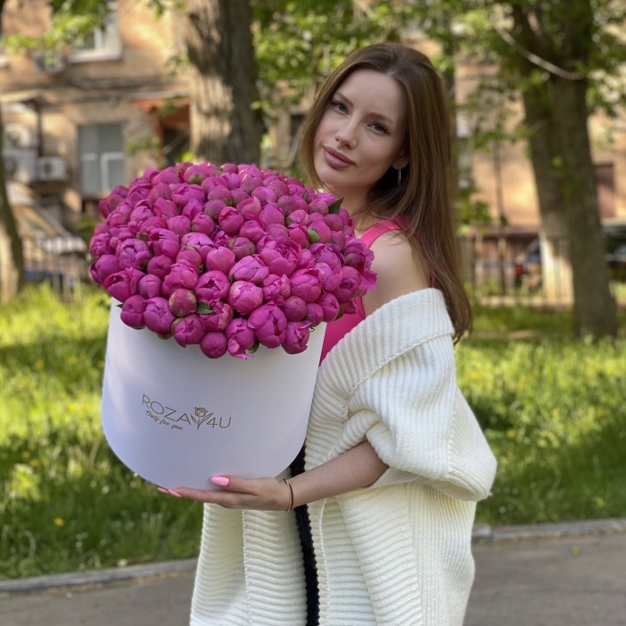 101 малиновый пион в коробке