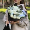 11 белых пионов Дюшес с эвкалиптом