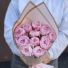 11 нежно-розовых пионов Сара Бернар