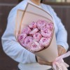 11 нежно-розовых пионов Сара Бернар