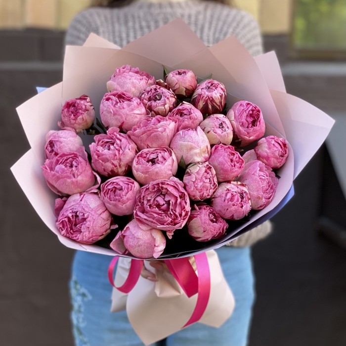Букет из 25 розовых пионов Александр-Эльза