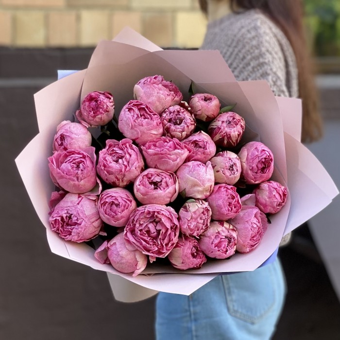 Букет из 25 розовых пионов Александр-Эльза