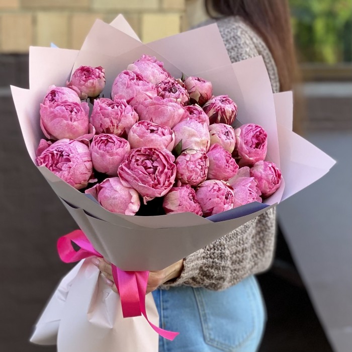 Букет из 25 розовых пионов Александр-Эльза