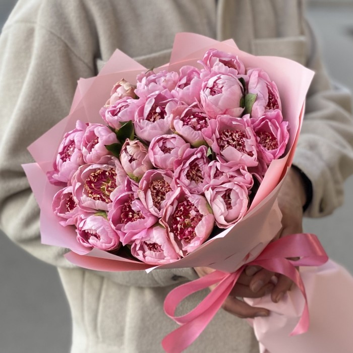 25 светло-розовых мини пионов