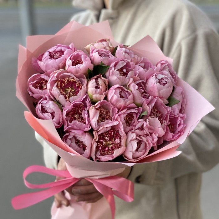 25 светло-розовых мини пионов