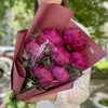 Букет из 7 фиолетовых пионов