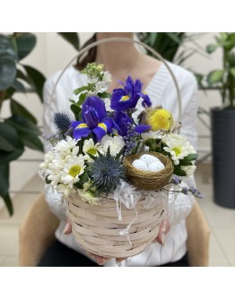 Пасхальная композиция с ирисами