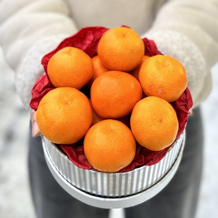 Средняя подарочная коробка с мандаринами