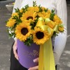 11 подсолнухов в коробке