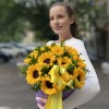 11 подсолнухов в коробке