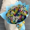 17 радужных роз с гипсофилой