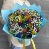 17 радужных роз с гипсофилой