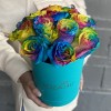 11 радужных роз в коробке