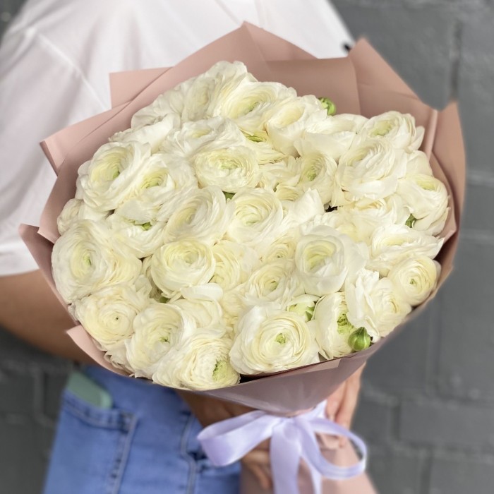 51 белый ранункулюс