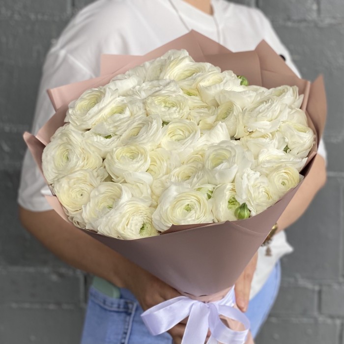 51 белый ранункулюс