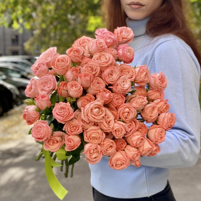 Кустовая пионовидная роза Амэйзинг мэджик