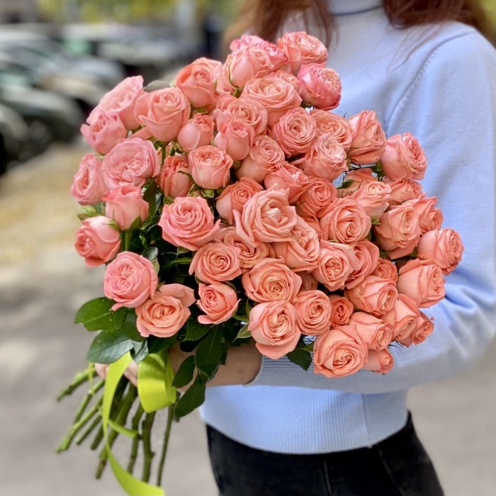 Кустовая пионовидная роза Амэйзинг мэджик