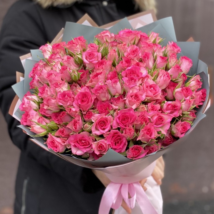 25 кустовых роз Рупски 50 см