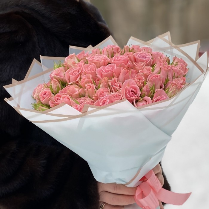 25 кустовых роз Натали 40см