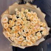 25 кремовых кустовых роз Тринити 50 см