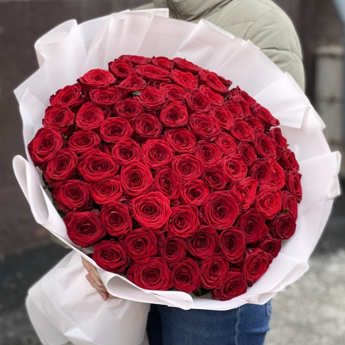 75 красных роз 60 см