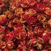 Букет из 25 ярких кустовых роз Файер Флеш 40см