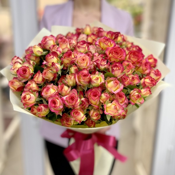 25 кустовых роз Summer Dance 40см