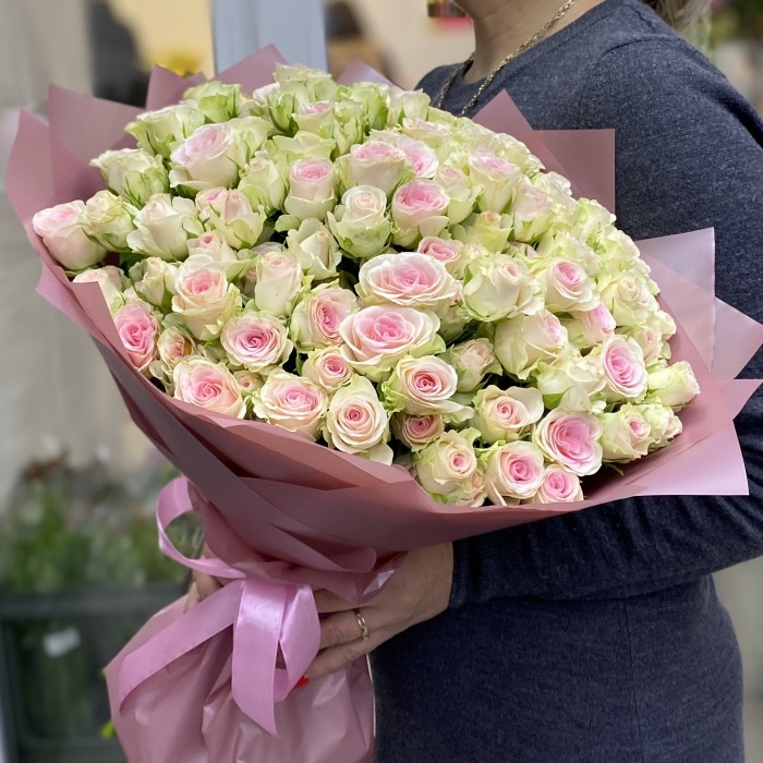 25 кустовых роз Гуд Муд