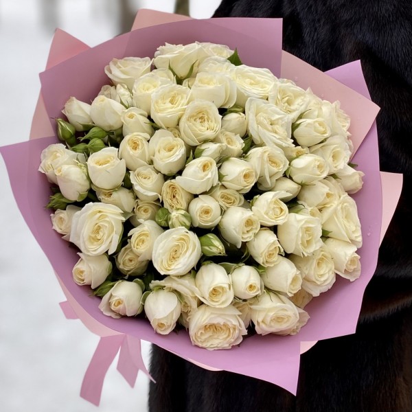 25 кустовых роз сорта Сноу Бабл 40см