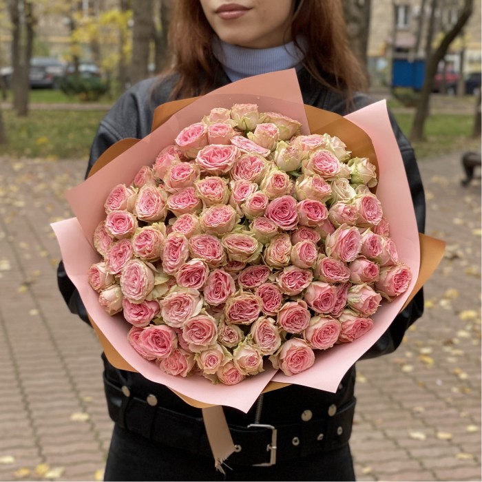 Букет из 25 кустовых роз Babby Follies