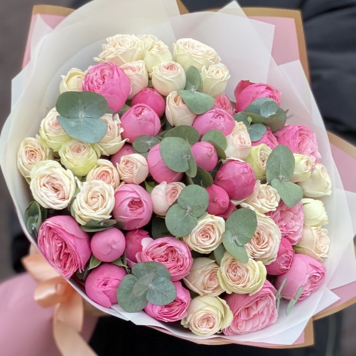 Букет кустовых роз Свит Джелато и Сильва Пинк