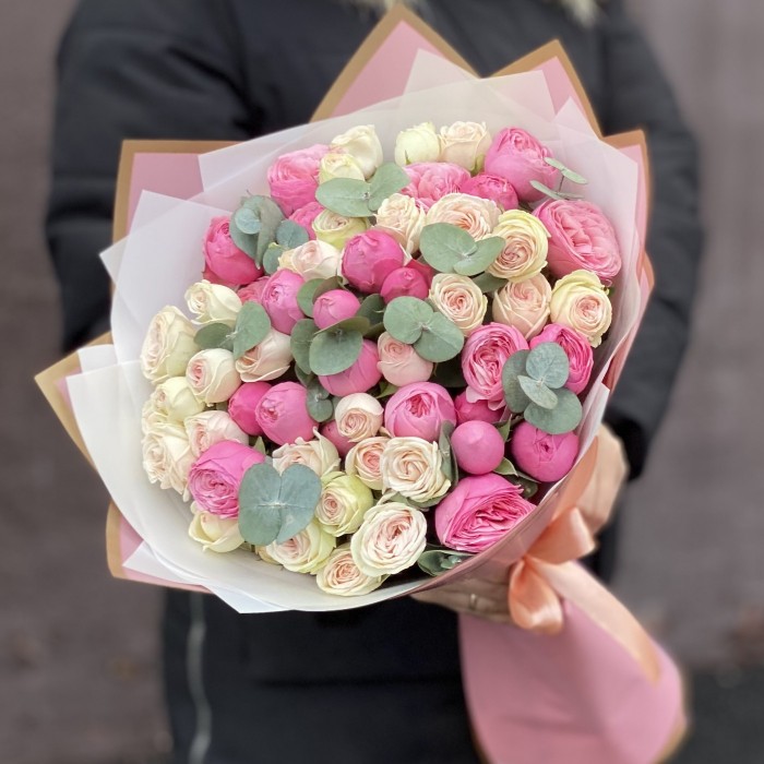 Букет кустовых роз Свит Джелато и Сильва Пинк