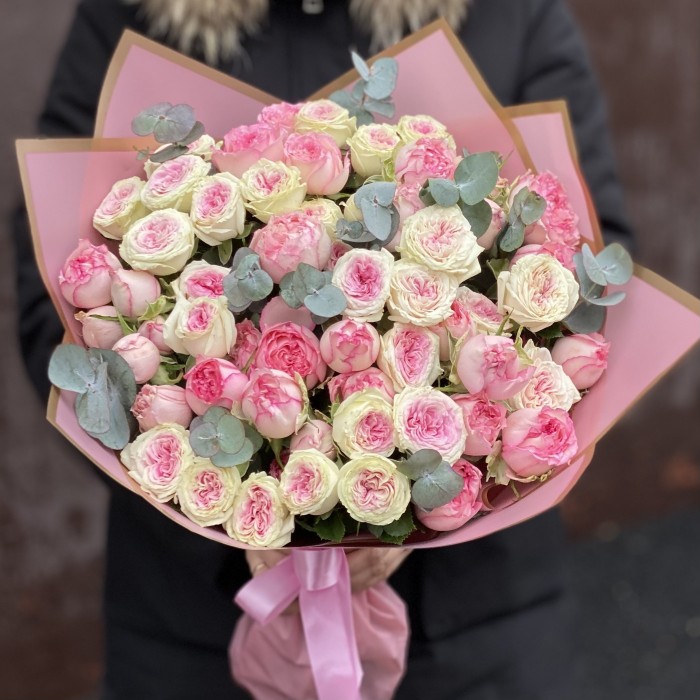 Букет кустовых роз Джелато и Пинк Блоссом