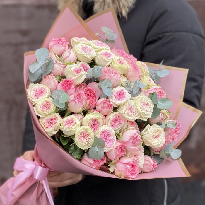 Букет кустовых роз Джелато и Пинк Блоссом