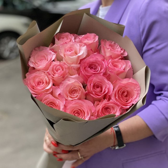 15 розовых роз Булевард