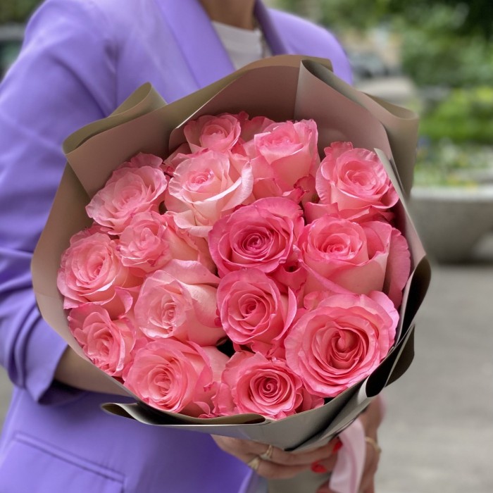 15 розовых роз Булевард