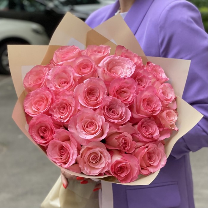 25 розовых роз Булевард
