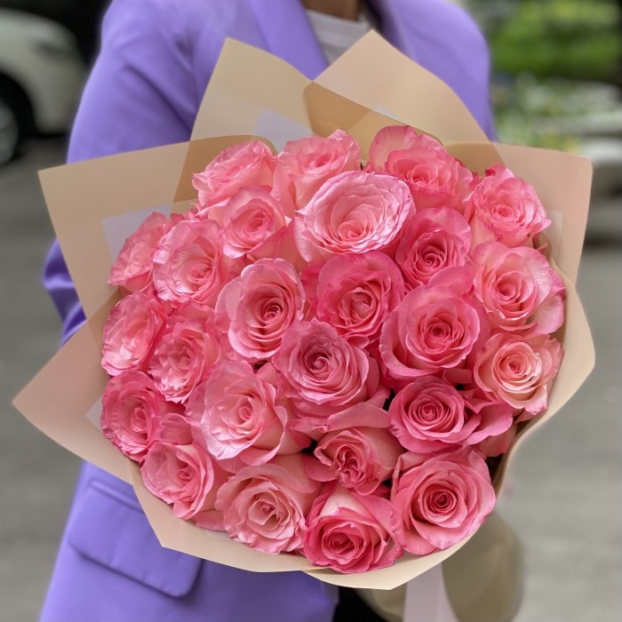 25 розовых роз Булевард