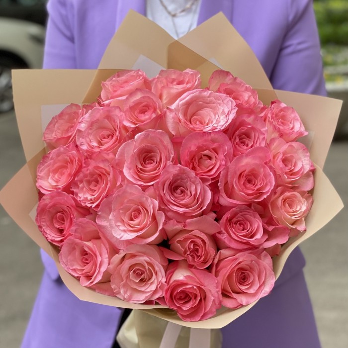 25 розовых роз Булевард