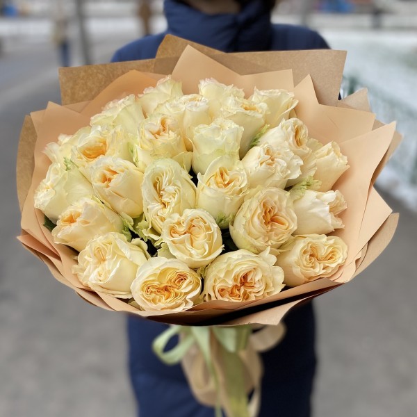 Букет пионовидных роз Creamy Reeva