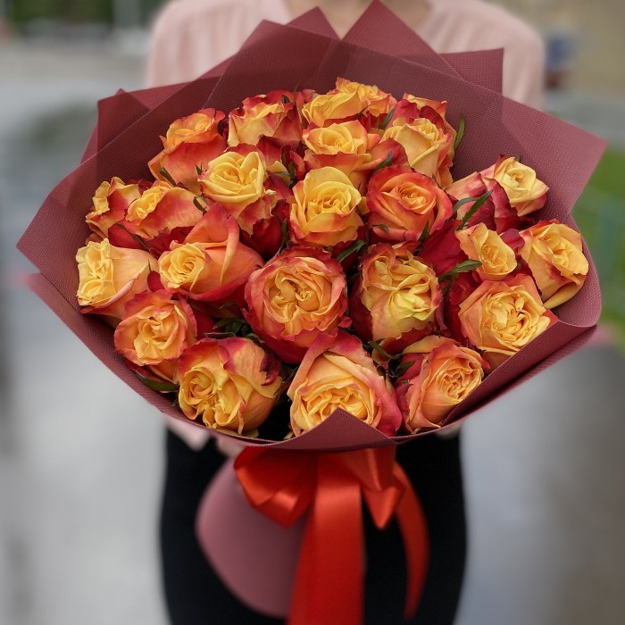 25 пионовидных роз Fire Expression