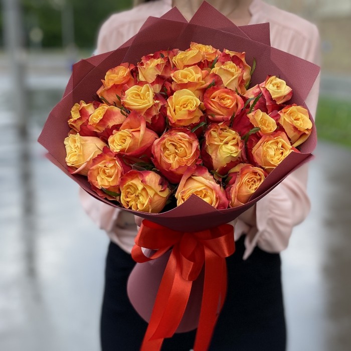 25 пионовидных роз Fire Expression