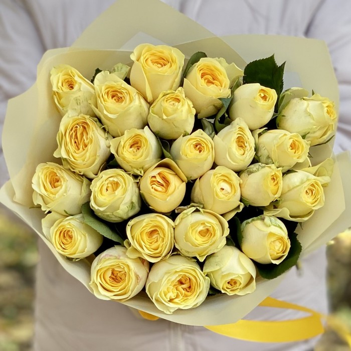25 пионовидных роз Баттеркап