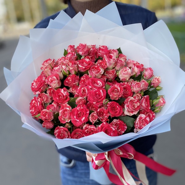 Букет из кустовых роз Fireworks